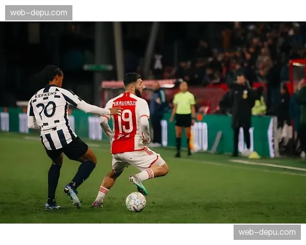 姆巴耶与恩詹图联袂闪耀，巴黎青春风暴锐利锋芒