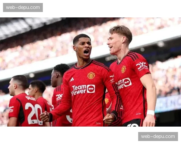 垫场赛现意外:重量级新星安德森一回合速胜,引发观众惊呼 垫场赛现意外:重量级新星安德森一回合速胜,引发观众惊呼